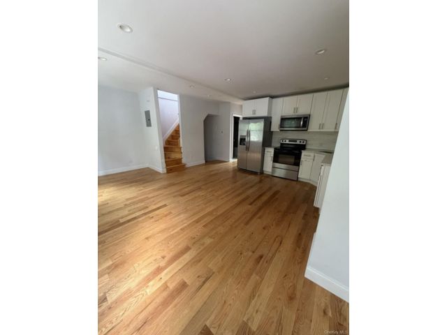  4 BR,  1.00 BTH &nbsp;Other style home in Fordham