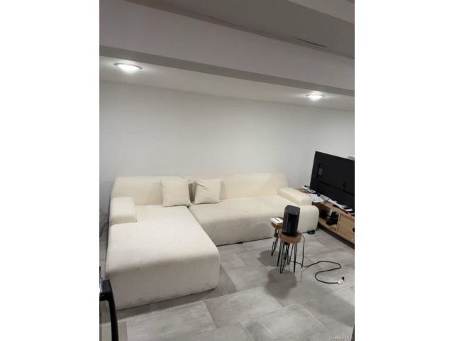 [PHOTO]