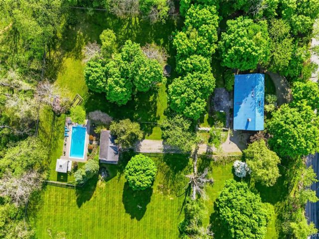  3 BR,  3.00 BTH &nbsp;A-frame style home in Pleasant Valley