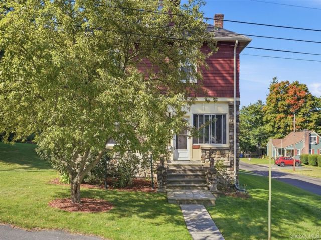  4 BR,  1.00 BTH &nbsp;Traditional style home in Goshen