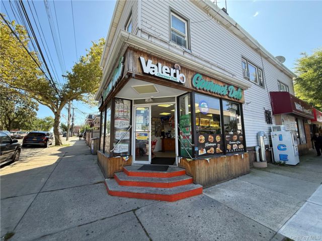 Studio,  0.00 BTH &nbsp;House style home in Whitestone