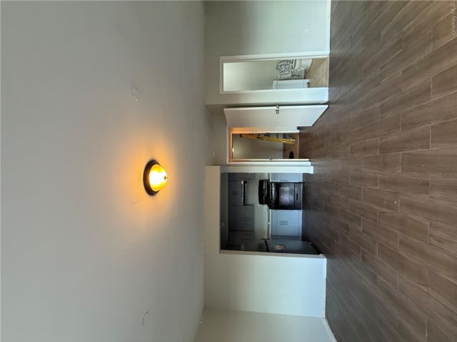  2 BR,  2.00 BTH &nbsp;Other style home in Astoria