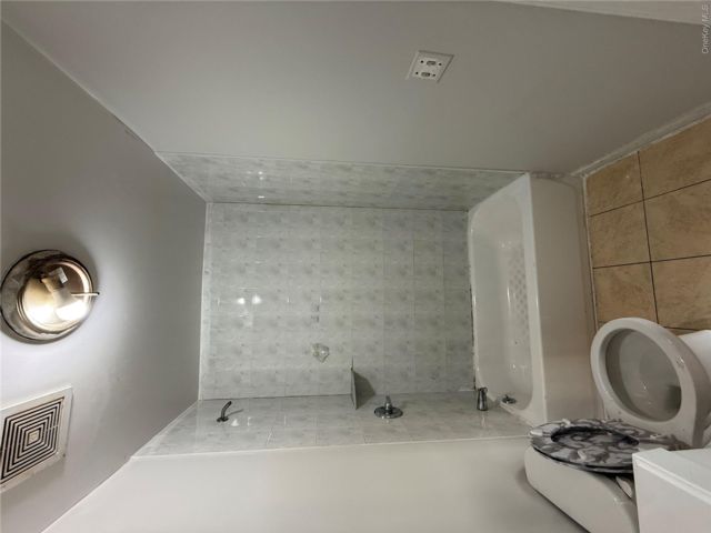 [PHOTO]