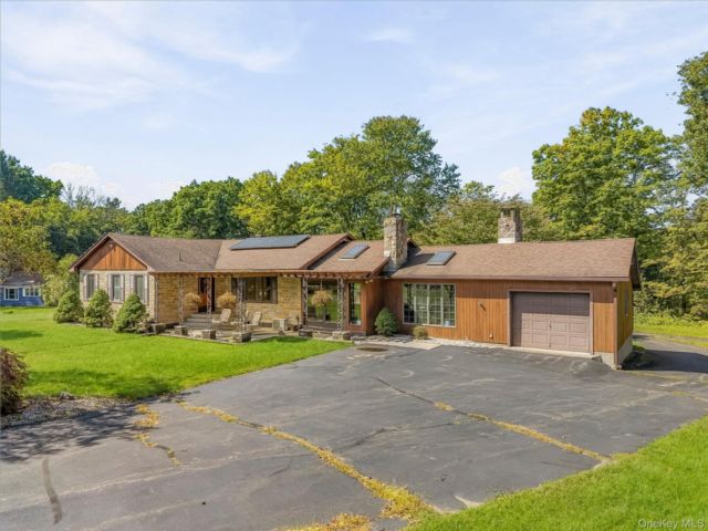  3 BR,  2.00 BTH &nbsp;Ranch style home in Port Jervis