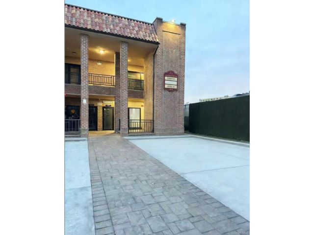 Studio,  0.00 BTH &nbsp;House style home in Whitestone