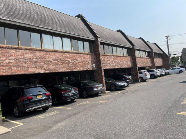 [PHOTO]