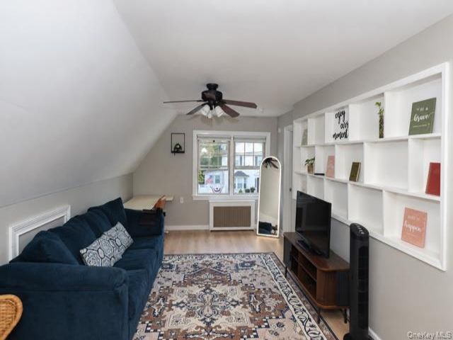  1 BR,  1.00 BTH &nbsp;Traditional style home in East Meadow