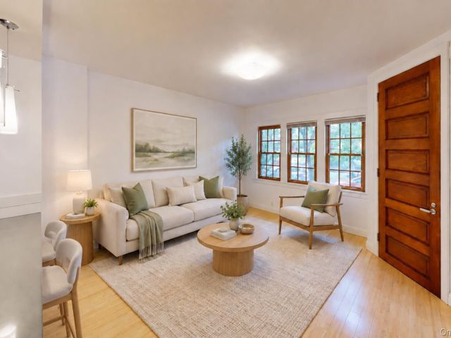  3 BR,  2.00 BTH &nbsp;Includes legal  style home in Forest Hills