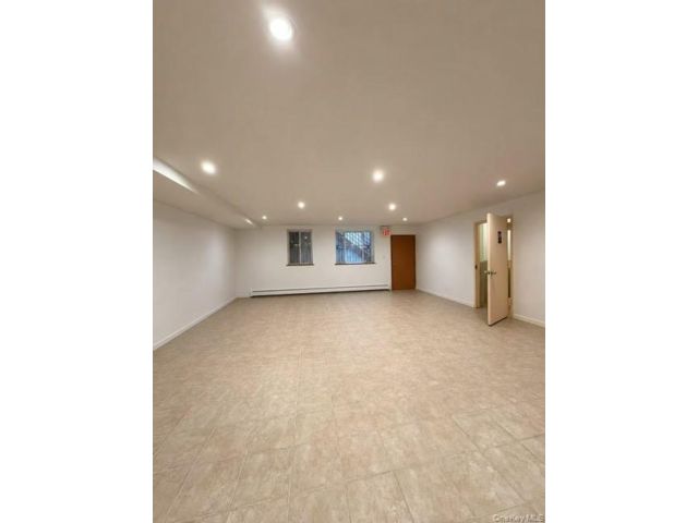 [PHOTO]