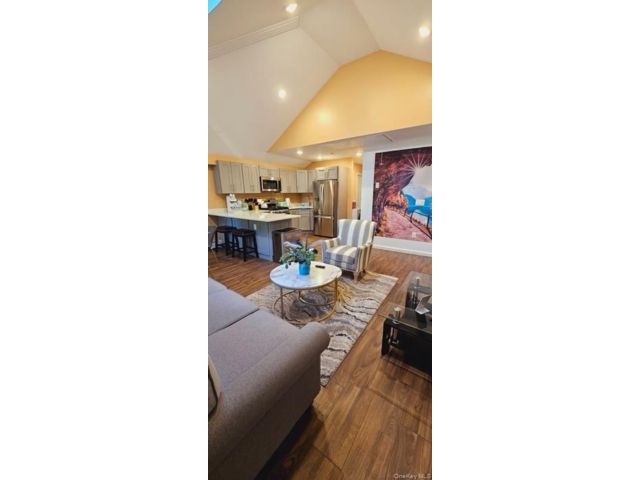  3 BR,  1.00 BTH &nbsp;Hi ranch style home in Hollis
