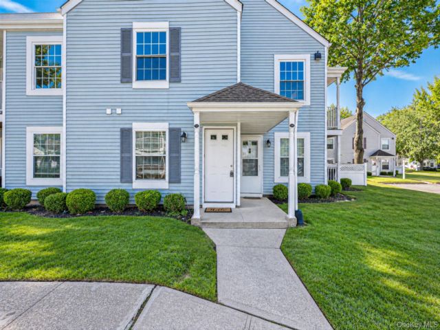[Middle Island Real Estate, listing number 7343647]
