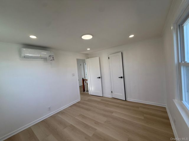 [PHOTO]