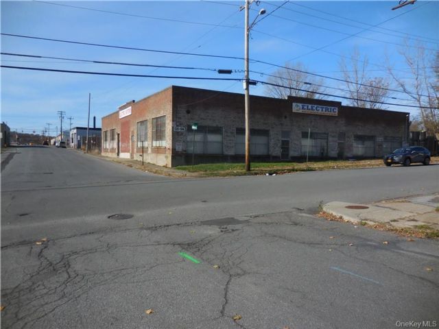 Studio,  0.00 BTH &nbsp;Commercial style home in Newburgh