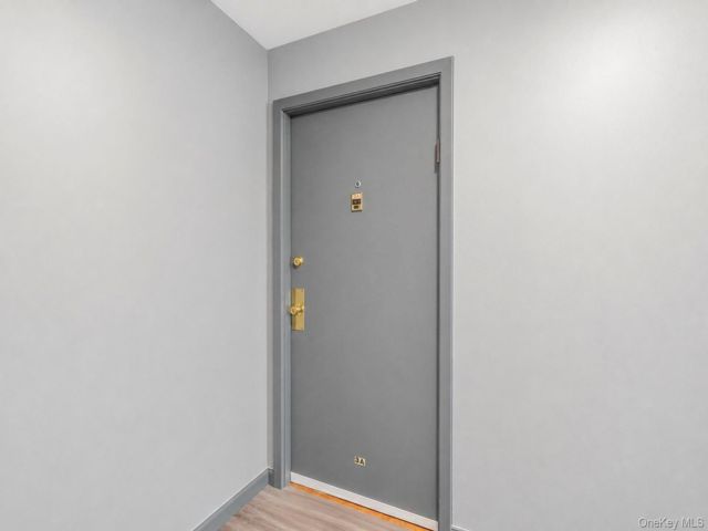 [PHOTO]
