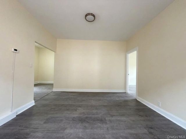  4 BR,  1.00 BTH &nbsp;Foursquare style home in Yonkers