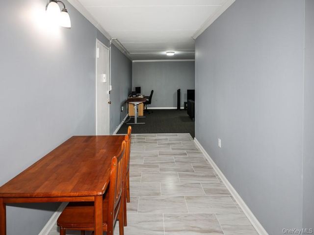 [PHOTO]