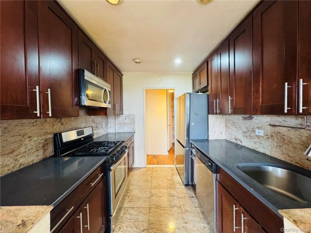 [PHOTO]