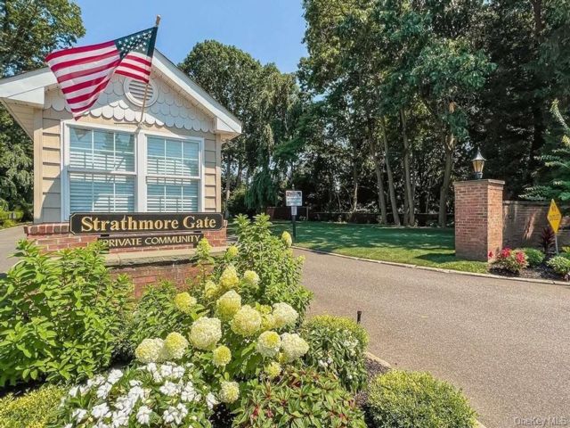  1 BR,  1.00 BTH &nbsp;Garden style home in Stony Brook