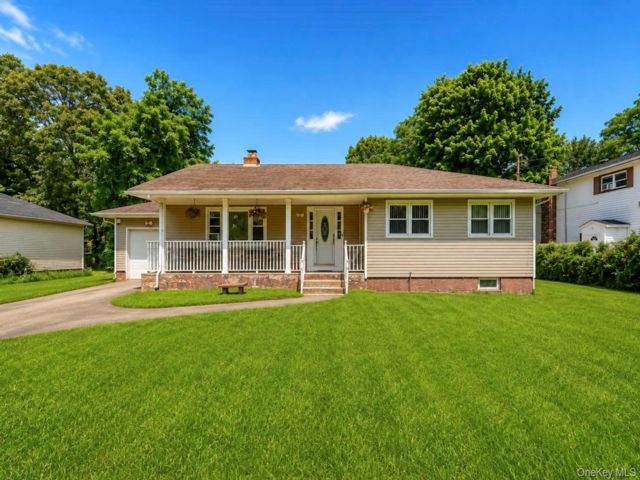 [Middle Island Real Estate, listing number 7344406]