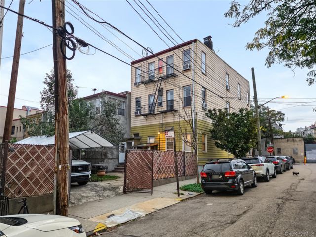 Studio,  0.00 BTH &nbsp;House style home in Maspeth