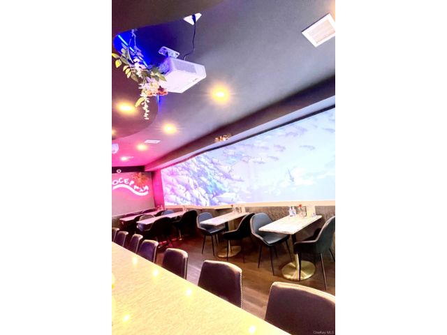 [PHOTO]
