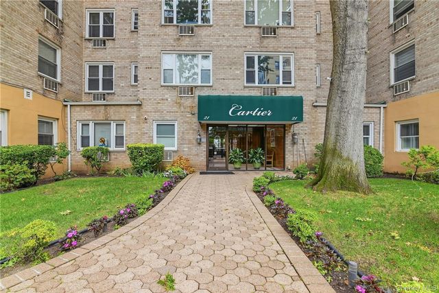  1 BR,  1.00 BTH &nbsp;Other style home in Great Neck