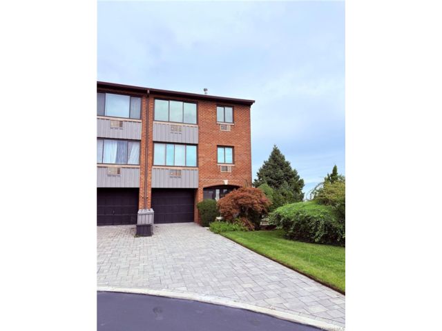 3 BR,  2.00 BTH &nbsp;Other style home in Beechhurst