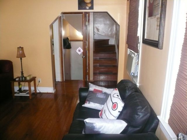 [PHOTO]