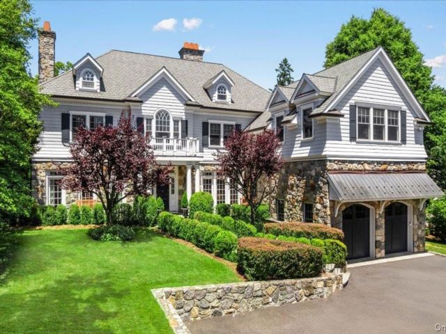  7 BR,  8.00 BTH &nbsp;Colonial style home in Rye