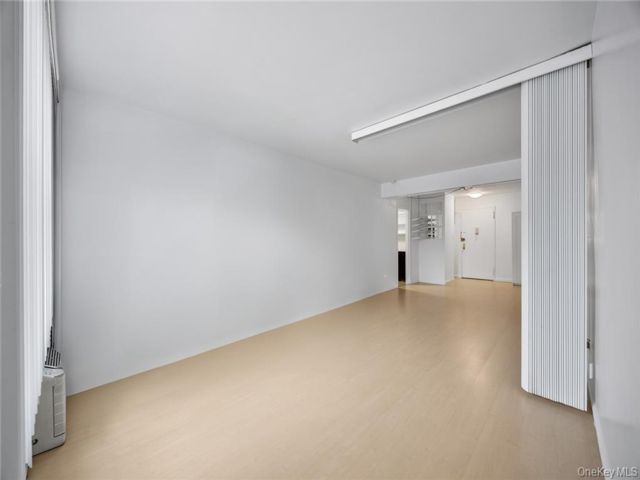 [PHOTO]