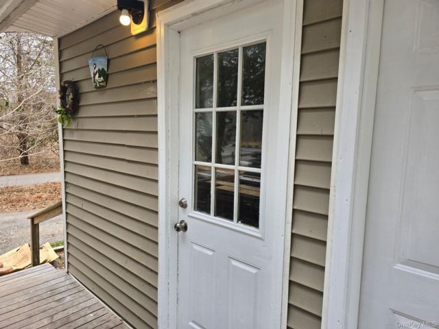  3 BR,  1.00 BTH &nbsp;Ranch style home in Center Moriches