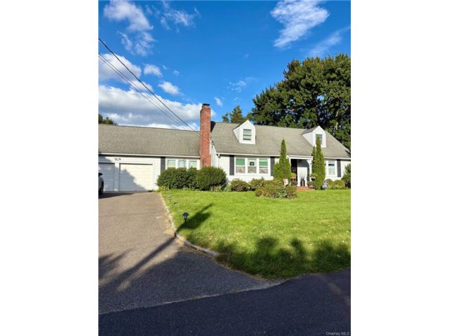  4 BR,  3.00 BTH &nbsp;Cape cod style home in Northport