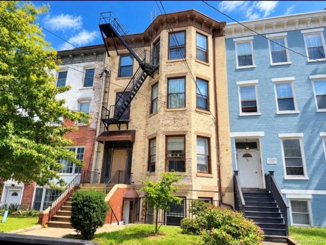 2 BR,  1.00 BTH &nbsp;Other style home in Newburgh