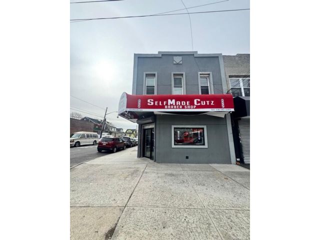 Studio,  0.00 BTH &nbsp;Commercial style home in Saint Albans