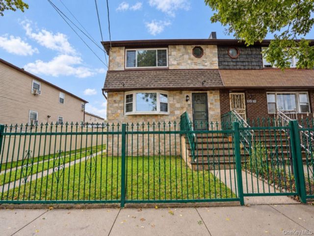  3 BR,  1.00 BTH &nbsp;Other style home in Jamaica
