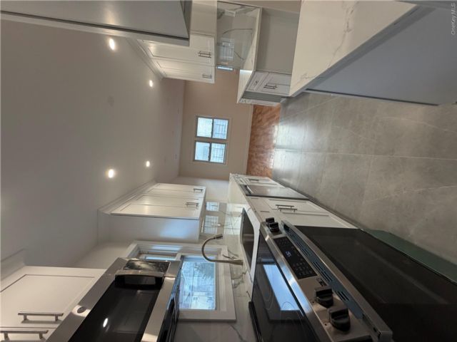 [Bayside Real Estate, listing number 7346647]