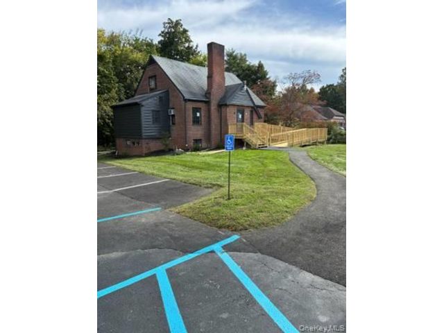 Studio,  0.00 BTH &nbsp;House style home in New Windsor