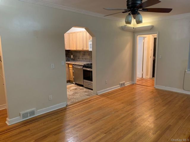 [PHOTO]