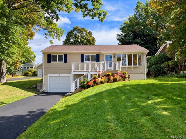  3 BR,  2.00 BTH &nbsp;Ranch style home in Middletown