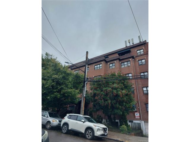 [PHOTO]