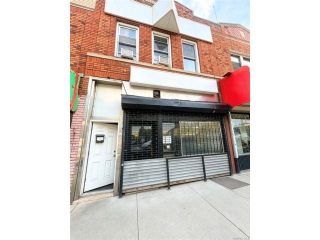 Studio,  0.00 BTH &nbsp;House style home in Elmhurst