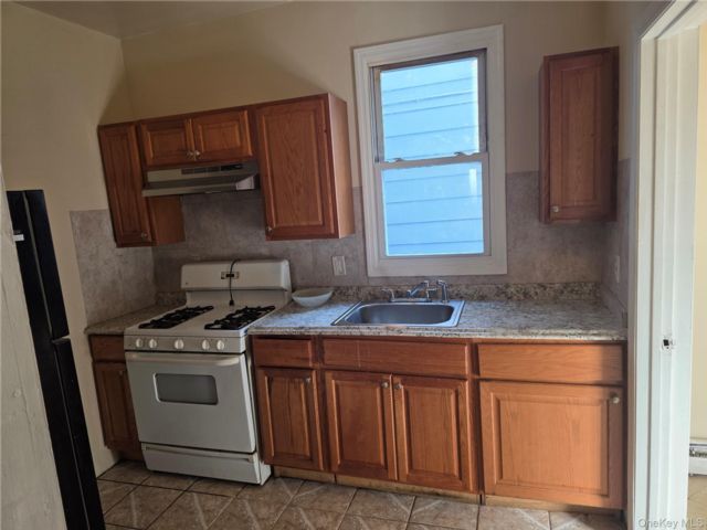[Newburgh Real Estate, listing number 7347278]