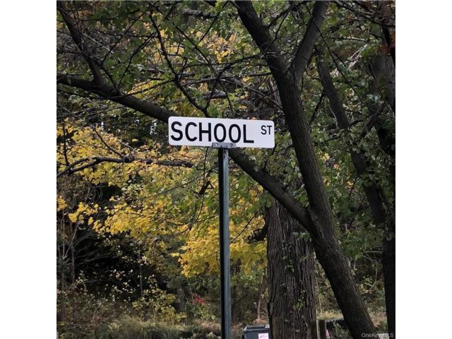 [PHOTO]