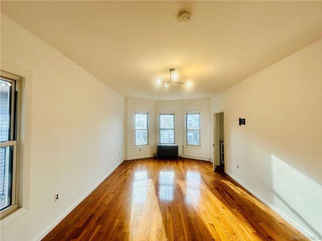  3 BR,  1.00 BTH &nbsp;Other style home in Kensington