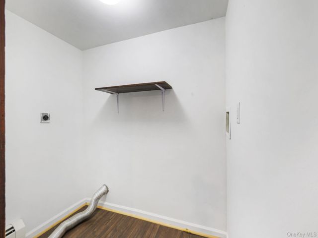 [PHOTO]