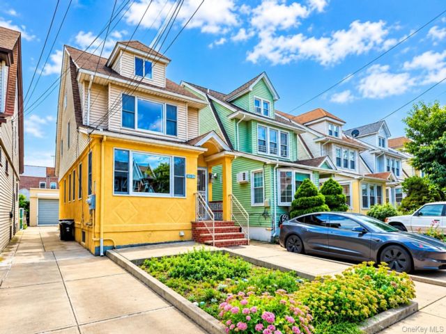  4 BR,  2.00 BTH &nbsp;Other style home in Jamaica Hills