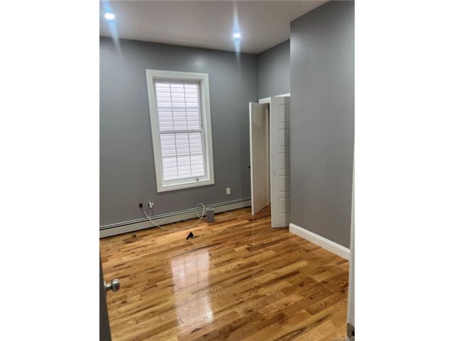  3 BR,  2.00 BTH &nbsp;Other style home in East New York