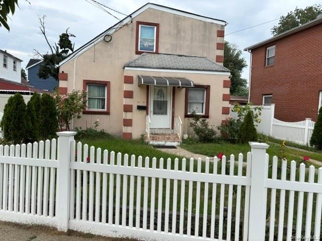  2 BR,  1.00 BTH &nbsp;Hi ranch style home in Rosedale