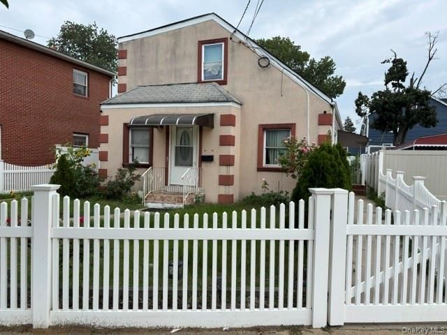[PHOTO]