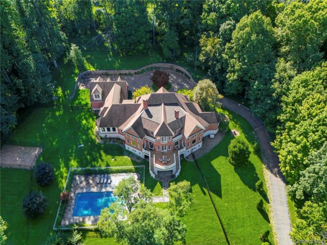  4 BR,  7.00 BTH &nbsp;Colonial style home in Yorktown Heights